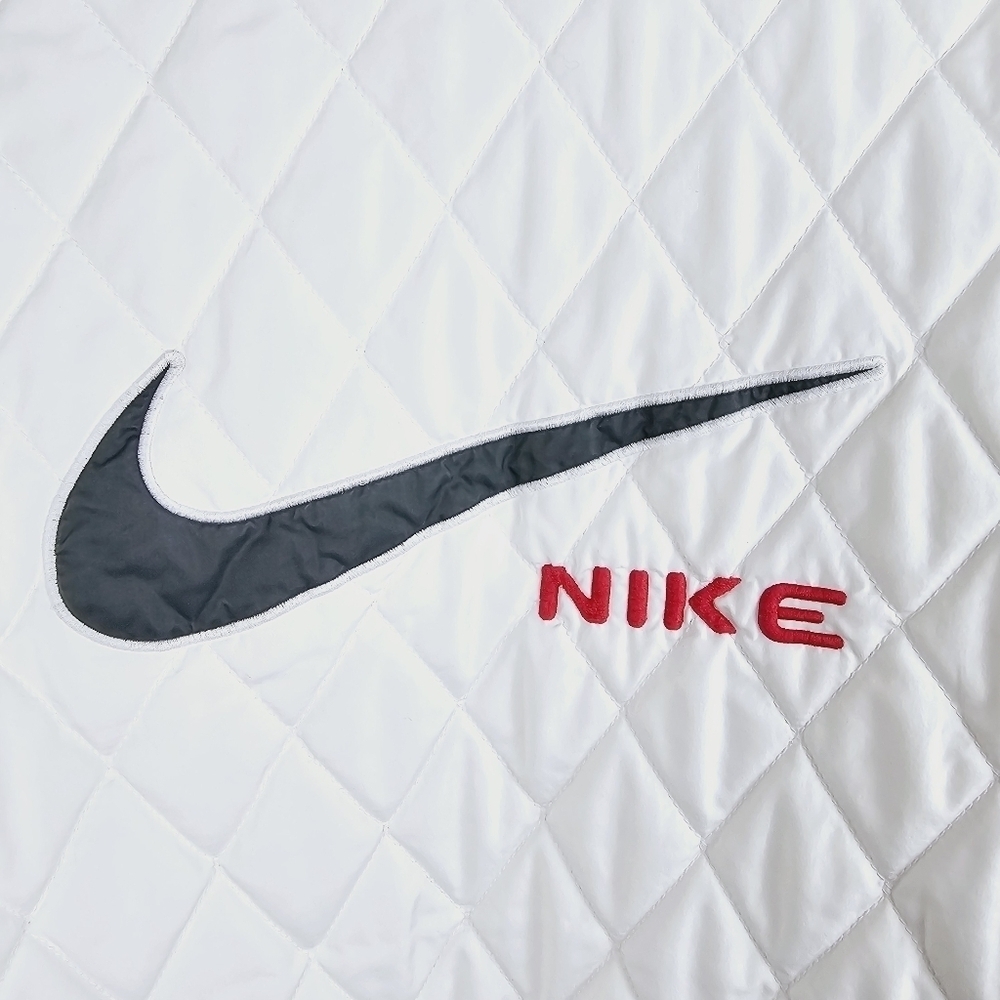 RARE Vintage Nike White Quilted Puffer Jacket, Women's Medium - Picture 8 of 15